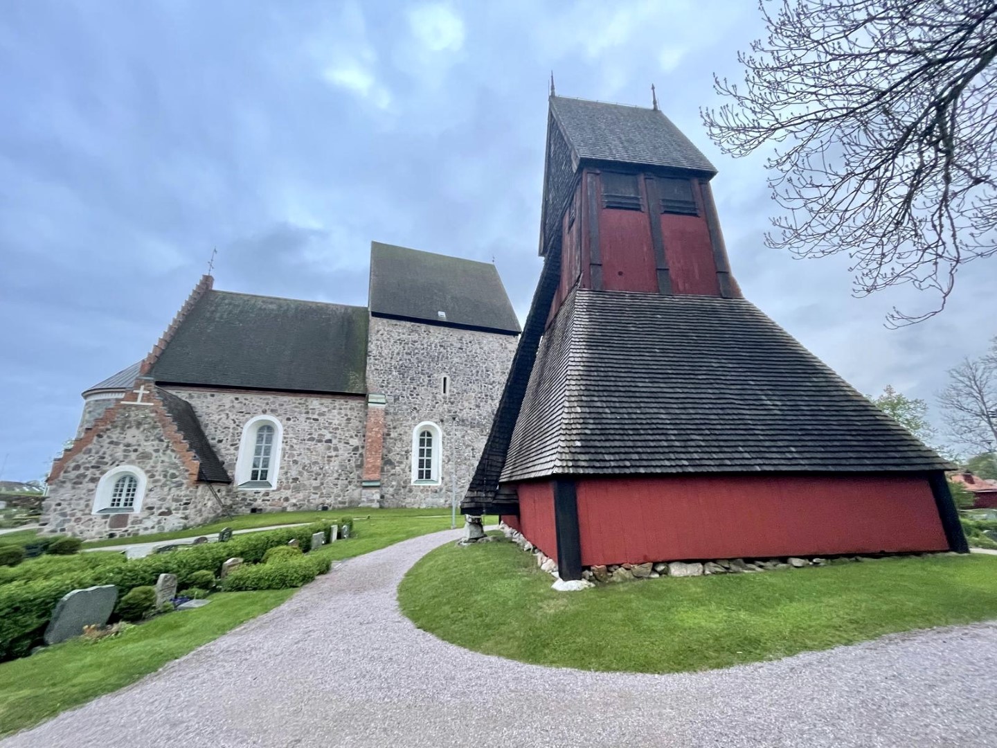 Kerkje en bijgebouw Uppsala.jpeg